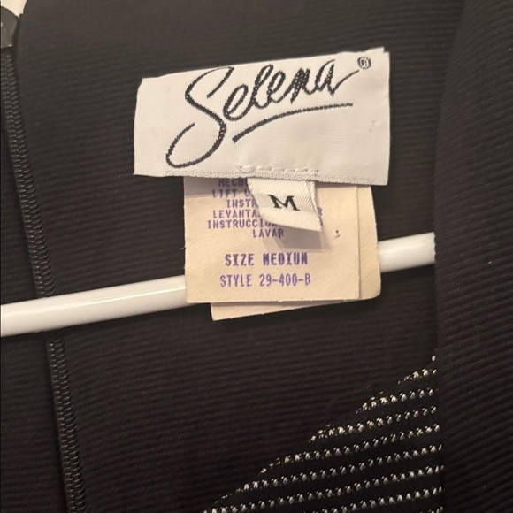 Collector’s Vintage 1980 -1990s official Selena Quintanilla black pant suit - Picture 4 of 7